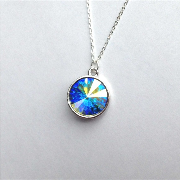 Clear Swarovski Crystal
Rivoli & Blue Aurora Borealis pendants with 925 chain - Picture 9 of 16